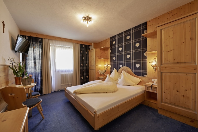 Imagen de la habitación del Hotel Alpenhotel Laurin. Foto 11