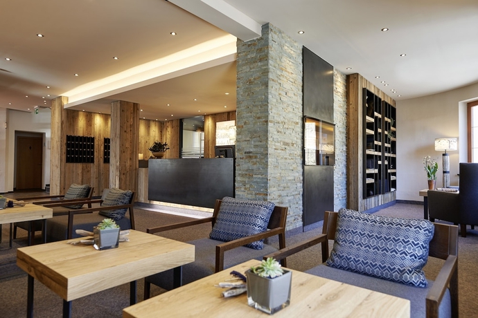 Imagen del bar/restaurante del Hotel Alpenhotel Laurin. Foto 2