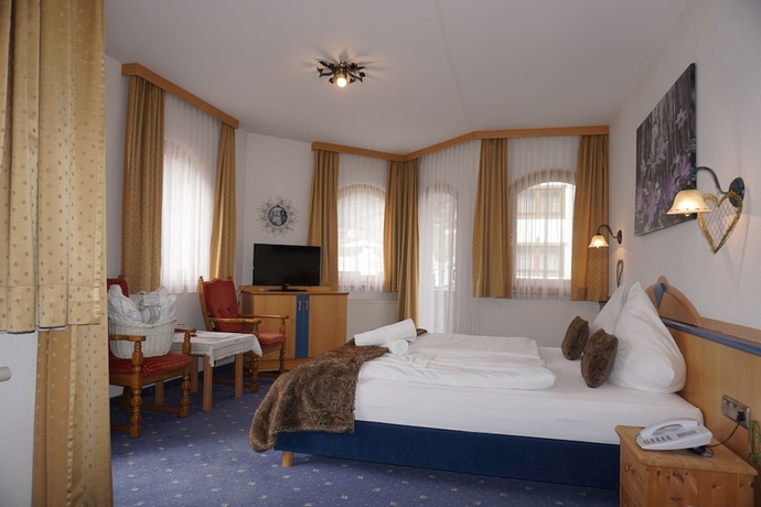 Imagen de la habitación del Hotel Alpenhotel Stefanie. Foto 9