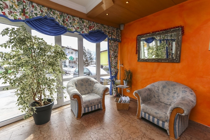 Imagen de los interiores del Hotel Alpenhotel Tauernstüberl. Foto 15