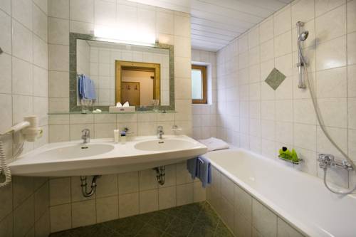 Imagen de la habitación del Hotel Alpenhotel Tirolerhof. Foto 15