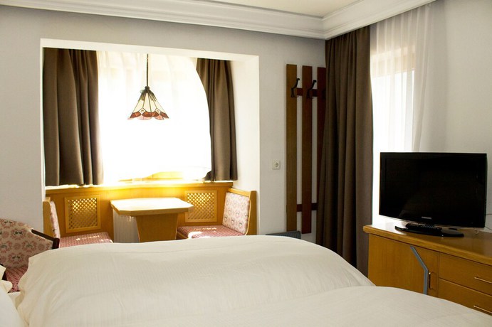 Imagen de la habitación del Hotel Alpenhotel Tirolerhof. Foto 7