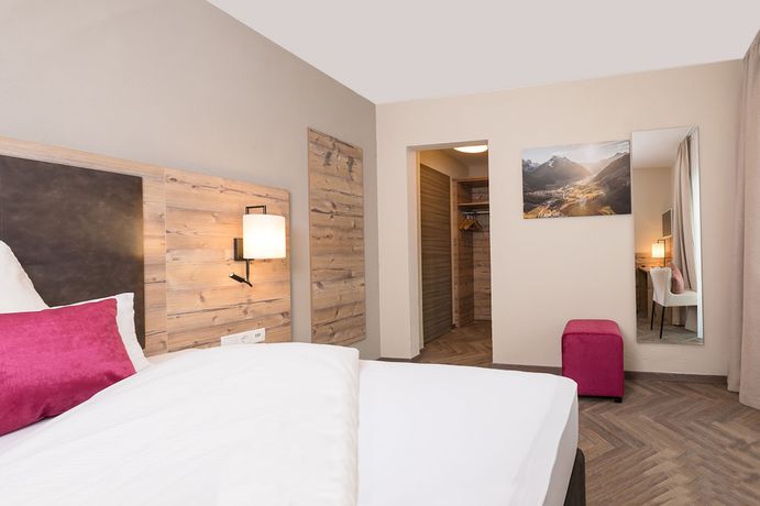 Imagen de la habitación del Hotel Alpenhotel Tirolerhof. Foto 18