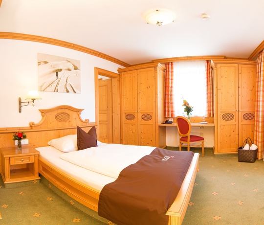 Imagen de la habitación del Hotel Alpenhotel Tirolerhof. Foto 7