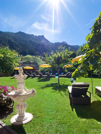 Imagen de los exteriores del Hotel Alpenhotel Tirolerhof. Foto 12