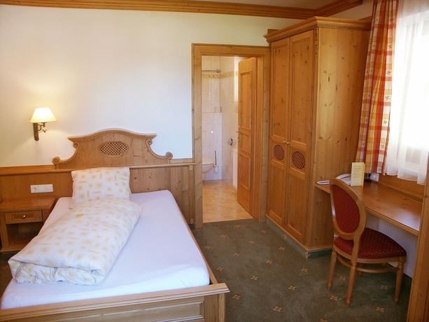 Imagen de la habitación del Hotel Alpenhotel Tirolerhof. Foto 10