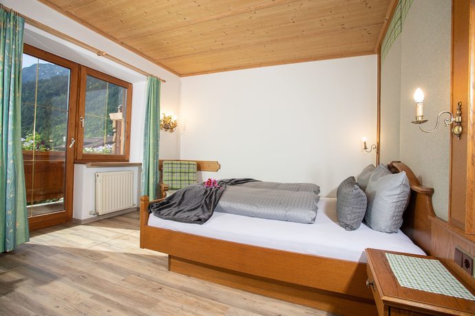 Imagen de la habitación del Hotel Alpenhotel Tyrol. Foto 7