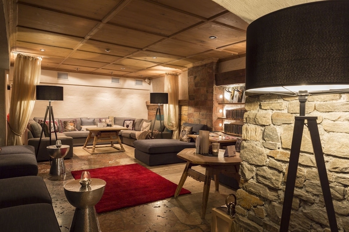 Imagen de los interiores del Hotel Alpenhotel & Spa ***. Foto 12