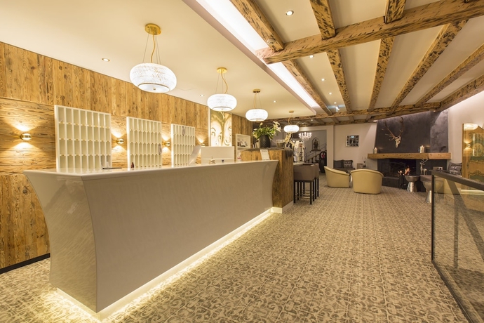 Imagen de los interiores del Hotel Alpenhotel & Spa ***. Foto 14