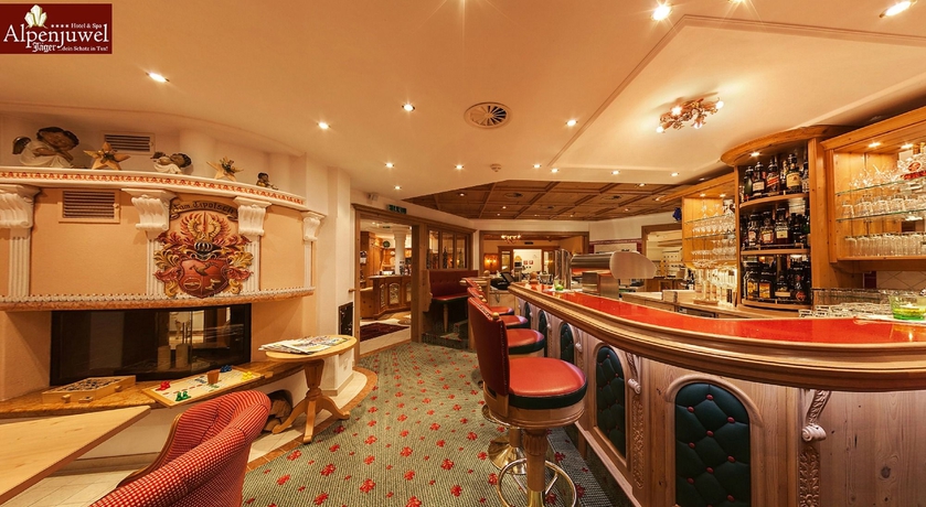 Imagen del bar/restaurante del Hotel Alpenjuwel J&auml;ger. Foto 4