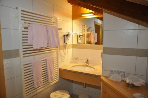 Imagen de la habitación del Hotel Alpenland, Alpes Suizos. Foto 10