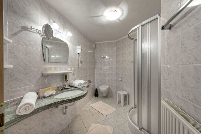 Imagen de la habitación del Hotel Alpenland, Stuls - Stulles. Foto 3