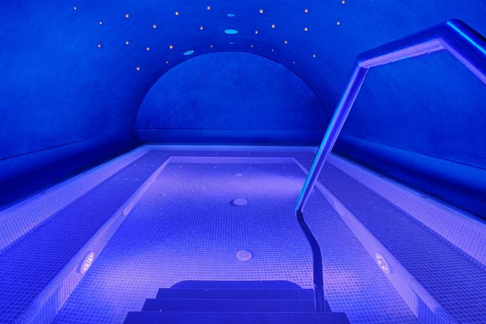 Imagen de la piscina del Hotel Alpenpalace Luxury Hideaway and Spa Retreat. Foto 17