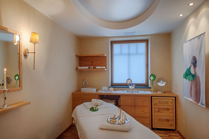 Imagen de la piscina del Hotel Alpenpalace Luxury Hideaway and Spa Retreat. Foto 19