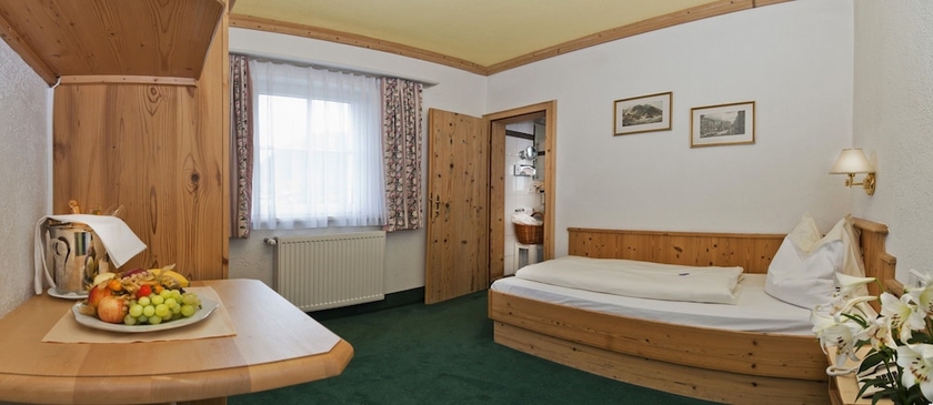 Imagen de la habitación del Hotel Alpenpark Resort. Foto 6