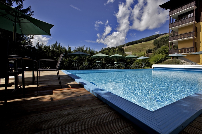 Imagen de la piscina del Hotel Alpenparks and Apartment Sonnleiten. Foto 15