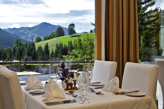 Imagen del bar/restaurante del Hotel Alpenparks and Apartment Sonnleiten. Foto 8
