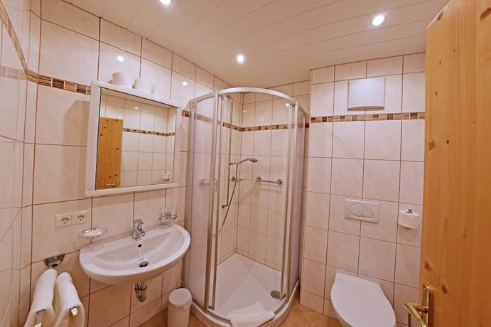 Imagen de la habitación del Hotel Alpenpension Gastein. Foto 9