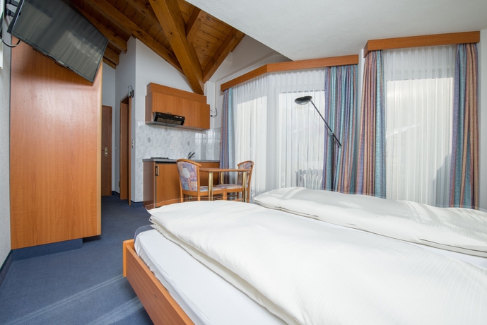 Imagen de la habitación del Hotel Alpenperle. Foto 15