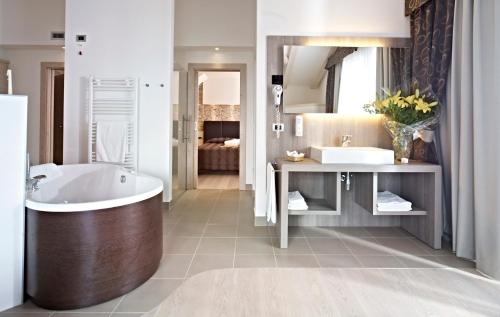 Imagen de la habitación del Hotel Alpenresort Belvedere. Foto 8