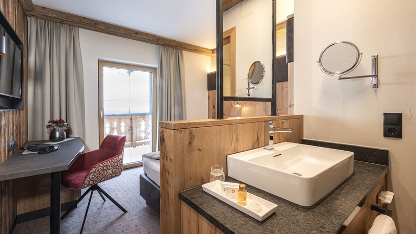 Imagen de la habitación del Hotel Alpenresort Fluchthorn. Foto 2