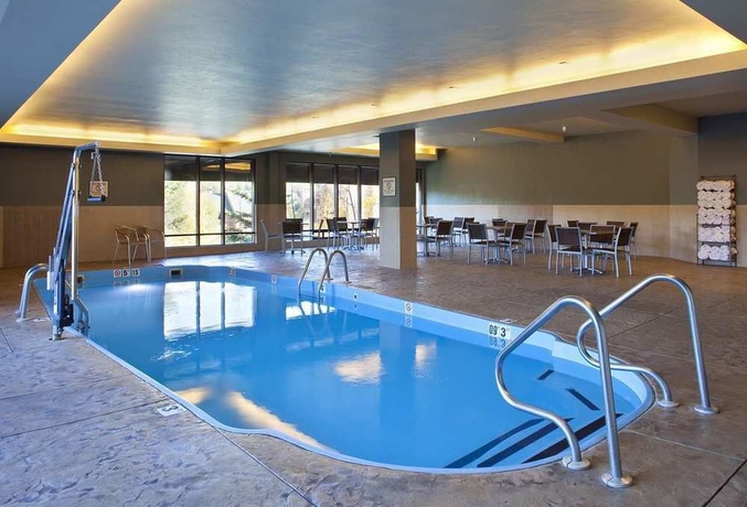 Imagen de la piscina del Hotel Alpenrock Breckenridge, Curio Collection by Hilton. Foto 14