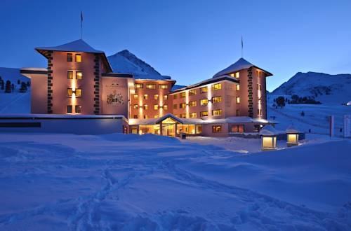 Imagen de la piscina del Hotel Alpenrose Aktiv Y Sport. Foto 8