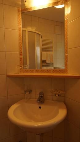 Imagen de la habitación del Hotel Alpenrose, Curon Venosta. Foto 5