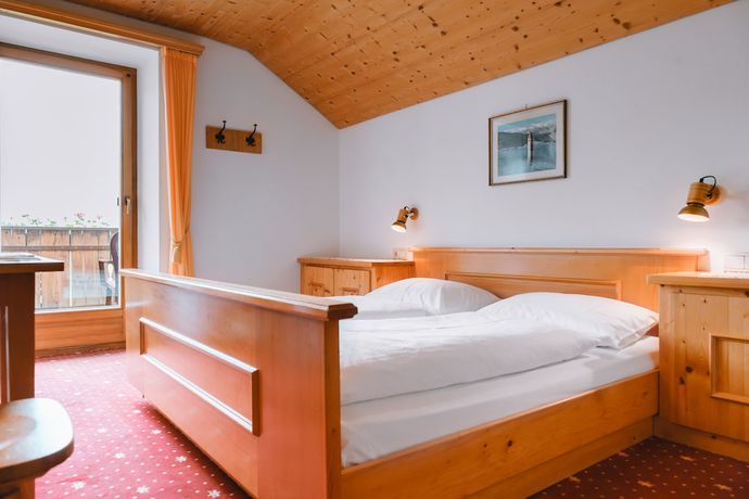 Imagen de la habitación del Hotel Alpenrose, Curon Venosta. Foto 11