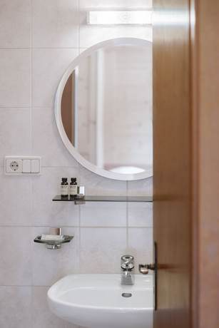 Imagen de la habitación del Hotel Alpenrose, Curon Venosta. Foto 16