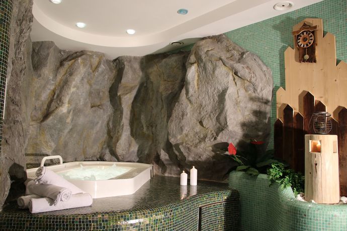 Imagen de la piscina del Hotel Alpenrose. Foto 19