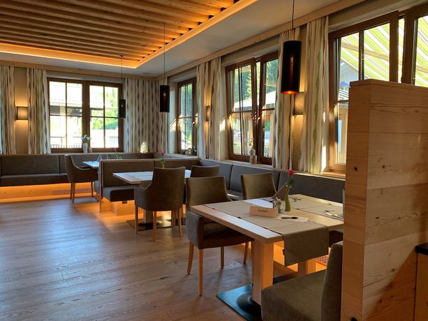 Imagen del bar/restaurante del Hotel Alpenrose M&uuml;hlbach am Hochk&ouml;nig. Foto 10