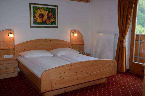 Imagen general del Hotel Alpenrose, Valles. Foto 1