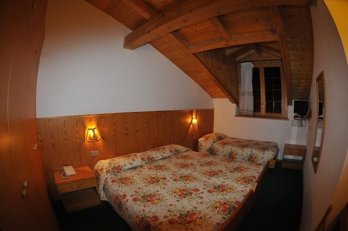Imagen de la habitación del Hotel Alpenrose, Vattaro. Foto 3