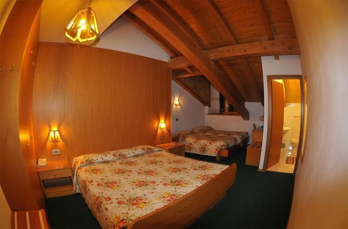 Imagen de la habitación del Hotel Alpenrose, Vattaro. Foto 5