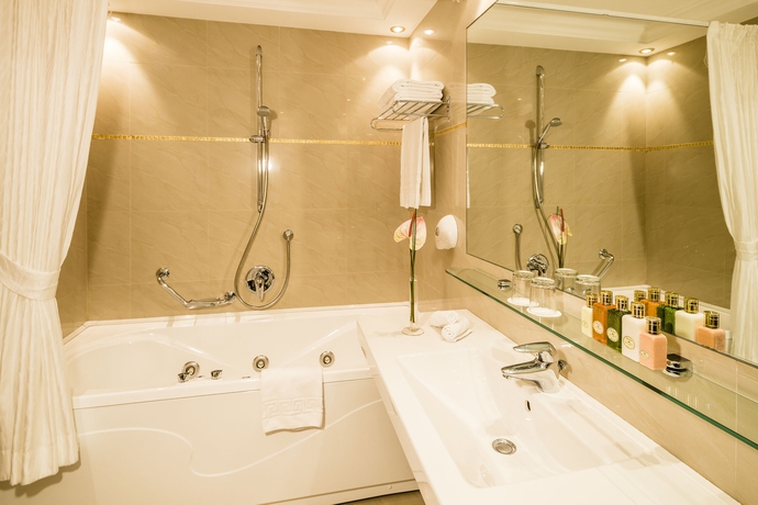 Imagen de la habitación del Hotel Alpenroyal Grand. Foto 8