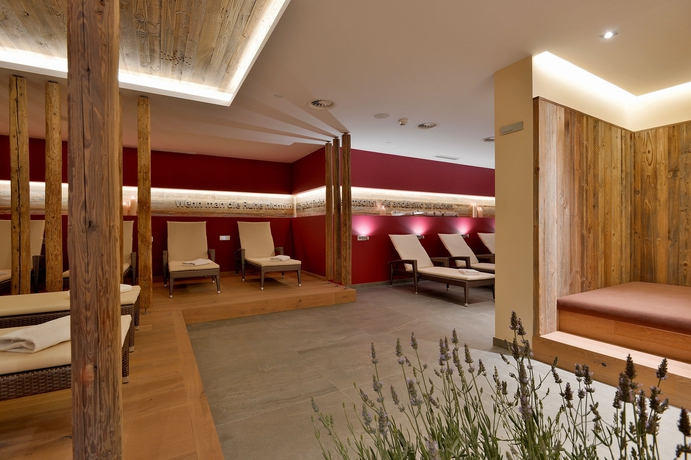 Imagen de la piscina del Hotel Alpenschl&ouml;ssl, S&ouml;ll. Foto 13
