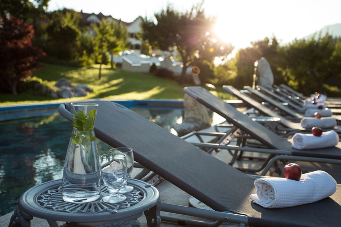 Imagen de la piscina del Hotel Alpenschl&ouml;ssl, S&ouml;ll. Foto 15