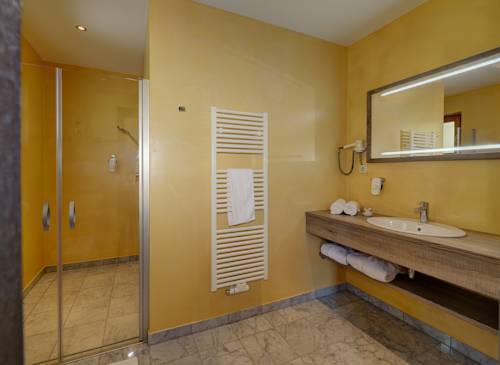 Imagen de la habitación del Hotel Alpentirolis. Foto 11