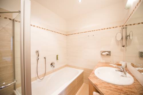 Imagen de la habitación del Hotel Alpenwellnesshotel St. Veit. Foto 10