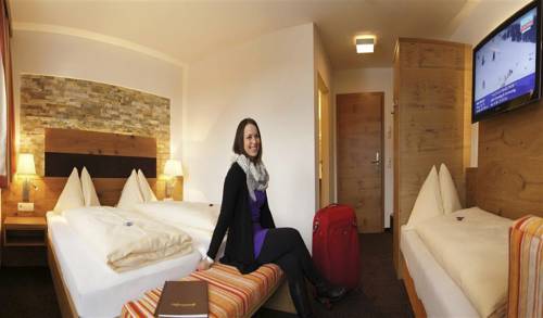 Imagen de la habitación del Hotel Alpenwelt Superior. Foto 7