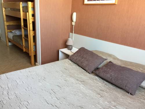 Imagen de la habitación del Hotel Alpes Cevennes. Foto 7