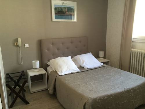 Imagen de la habitación del Hotel Alpes Cevennes. Foto 11