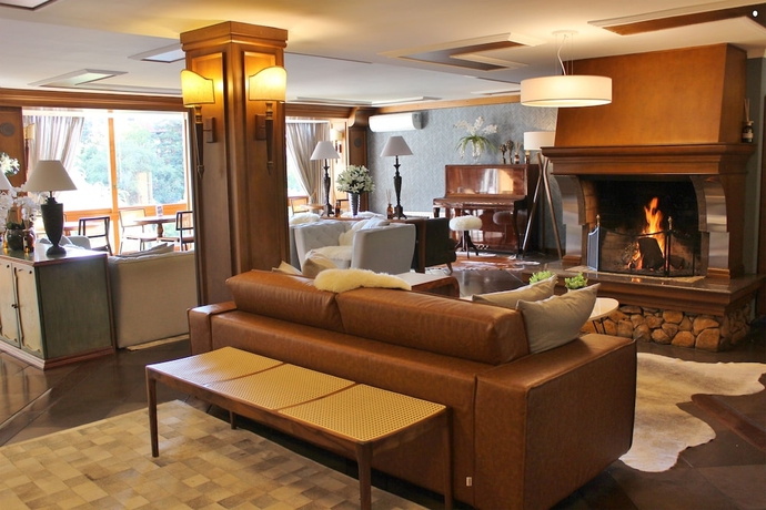 Imagen de los interiores del Hotel Alpestre. Foto 16