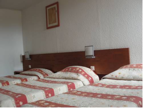 Imagen de la habitación del Hotel Alpha, Annecy. Foto 5