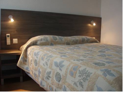 Imagen de la habitación del Hotel Alpha, Annecy. Foto 14
