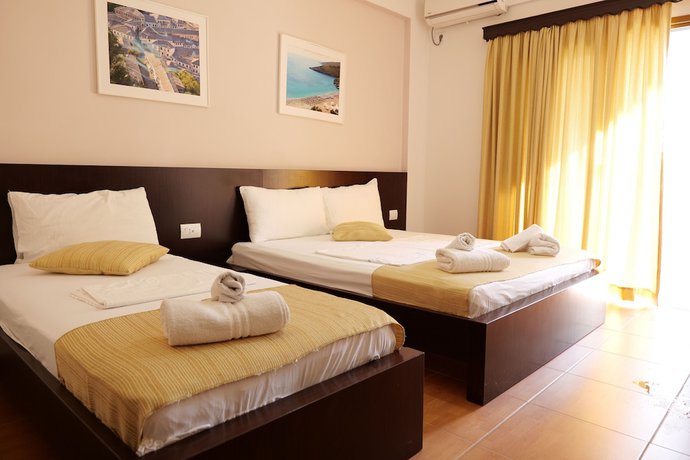 Imagen de la habitación del Hotel Alpha, Gjasht&euml;. Foto 6