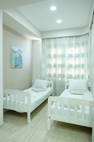 Imagen de la habitación del Hotel Alpha, Gjasht&euml;. Foto 8