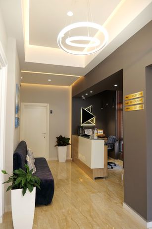 Imagen de los interiores del Hotel Alpha, Gjasht&euml;. Foto 19
