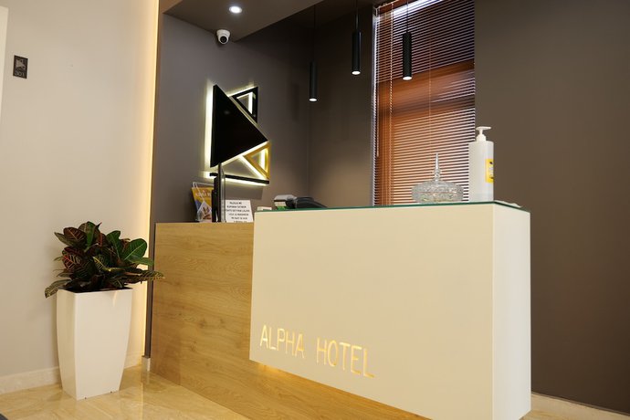 Imagen de los interiores del Hotel Alpha, Gjasht&euml;. Foto 20